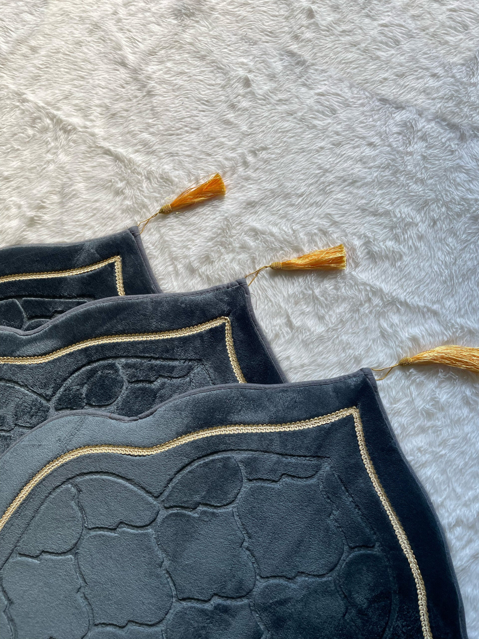 Premium Gebetsteppich in Moscheeform - Grau